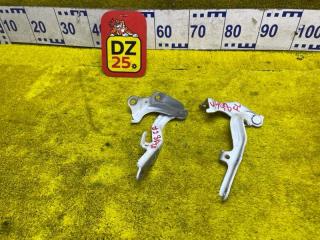 Запчасть петля капота передняя TOYOTA/LEXUS HARRIER/RX300/RX330/RX350/RX400H 2003/ЛЕВЫЙ/ПРАВЫЙ