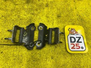 Запчасть петли двери багажника задние TOYOTA/LEXUS HARRIER/RX300/RX330/RX350/RX400H 2007/Цвет 202