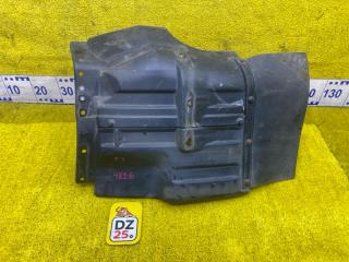 Подкрылок передний левый MITSUBISHI FUSO CANTER 1997