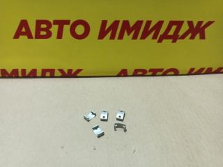 Запчасть защелка стекла фары 14-15 ЛАДА