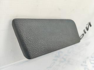 Накладка крышки багажника левая Jetta 6