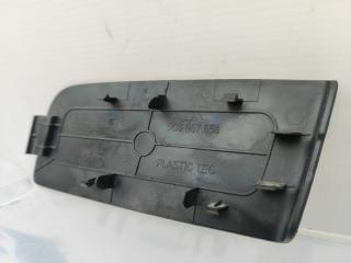 Накладка крышки багажника левая Jetta 6