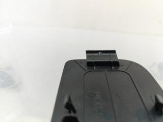 Накладка крышки багажника левая Jetta 6