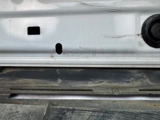 Дверь боковая задняя правая Rav4 40