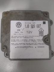 Блок управления AIR BAG VOLKSWAGEN пассат б5 1996