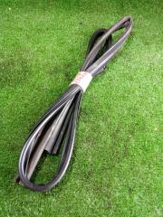 Уплотнитель стекла двери передний правый KIA сид 2008