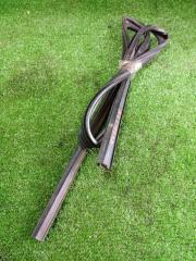 Уплотнитель стекла двери передний левый KIA сид 2008