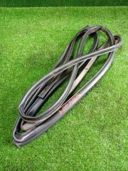 Уплотнительная резинка боковой двери задняя правая KIA сид 2008 Б/У Уплотнительная резинка боковой двери задняя правая KIA сид 2008