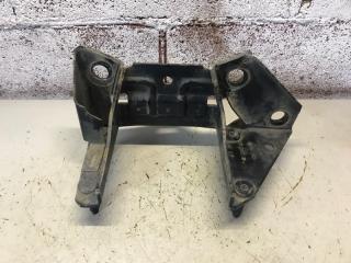 Запчасть кронштейн кпп Ford Mondeo 3 2002