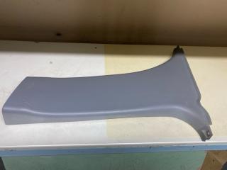 Запчасть накладка центральной стойки левая Mazda 3 BK 2003-2009