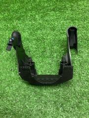 Запчасть кронштейн подрулевых переключателей Skoda Octavia A4