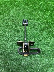 Запчасть ограничитель двери передний левый Volvo S80 1999