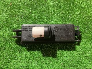 Запчасть подсветка номера Renault Logan