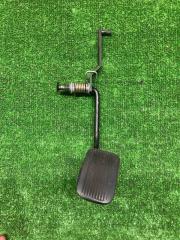 Фото запчасти педаль газа Lada 2110 Б/У запчасть Запчасть педаль газа Lada 2110