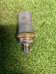 Запчасть датчик температуры охлаждающей жидкости Volkswagen Golf 6 2010