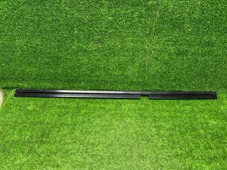 Запчасть уплотнитель стекла задний правый Skoda Octavia A4