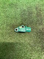 Запчасть датчик удара Audi Q5