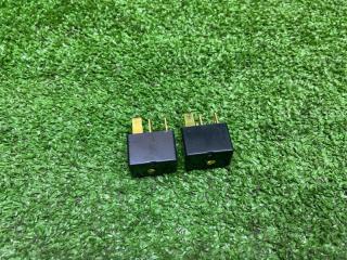 Фото запчасти реле Mitsubishi Lancer 9 2004 Б/У запчасть Запчасть реле Mitsubishi Lancer 9 2004