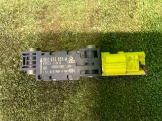 Запчасть датчик удара Audi A4B7