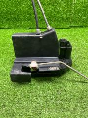 Фото запчасти замок двери передний левый SsangYong Kyron Б/У запчасть Запчасть замок двери передний левый SsangYong Kyron