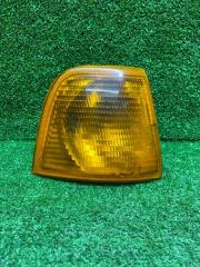 Запчасть поворотник правый Audi 80 1988