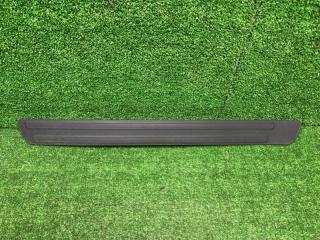 Запчасть накладка на порог салона передняя правая Audi Q7