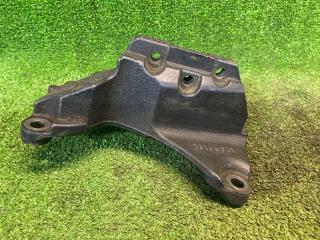 Кронштейн крепления двигателя правый Opel Astra H