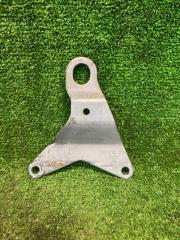 Запчасть кронштейн крепления двигателя Skoda Octavia A5