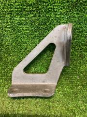 Запчасть кронштейн крепления двигателя Skoda Octavia A5