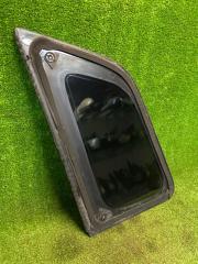 Стекло глухое заднее правое Fiesta 5