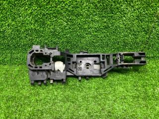 Запчасть кронштейн ручки двери передний правый Renault Megane 2 2007