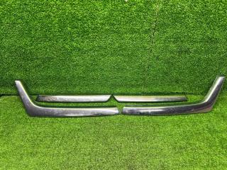 Запчасть молдинг решетки радиатора Mitsubishi Pajero Sport