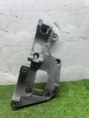 Кронштейн генератора Volkswagen Passat B6 2008 Б/У Кронштейн генератора Volkswagen Passat B6 2008