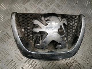 Запчасть эмблема передняя PEUGEOT 207 2008