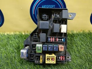 Запчасть блок предохранителей Mitsubishi Carisma 1995-1999