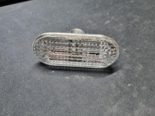 Запчасть повторитель поворота в крыло Ford Focus 2