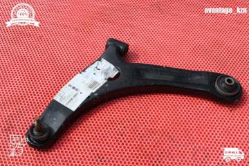 Запчасть рычаг подвески нижний передний левый Mitsubishi Colt