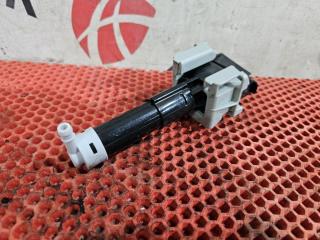 Запчасть форсунка омывателя фары левая Mazda 6