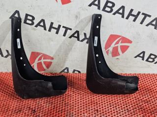 Запчасть брызговик передний левый Kia Rio