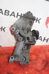 Запчасть кронштейн генератора Renault Megane