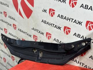 Фото запчасти накладка замка капота Toyota Land Cruiser 200 Б/У запчасть Запчасть накладка замка капота Toyota Land Cruiser 200