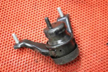 Запчасть опора двигателя Toyota Camry