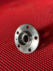 Запчасть ступица передняя Skoda Rapid