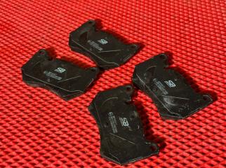 Запчасть тормозные колодки новые передние Audi Q5