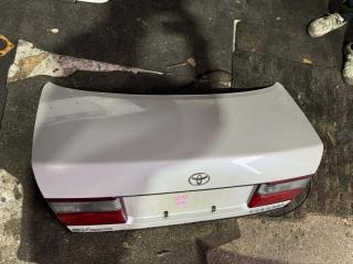 Крышка багажника TOYOTA CORONA