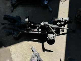 Балка под двс TOYOTA NADIA SXN15 4WD. 2 ракурс