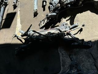 Балка под двс TOYOTA NADIA SXN15 4WD. 4 ракурс