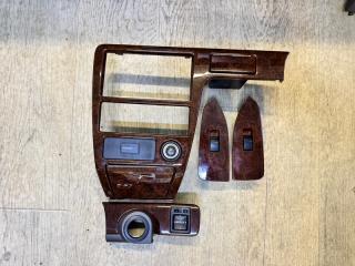 Консоль магнитофона TOYOTA MARK II