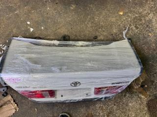 Крышка багажника TOYOTA SPRINTER AE110 2 ракурс
