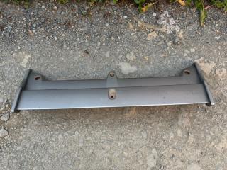 Запчасть Спойлер  MITSUBISHI PAJERO IO A71 Контрактный Цвет: серебро A71   Есть Трещина. Смотрите Фото.